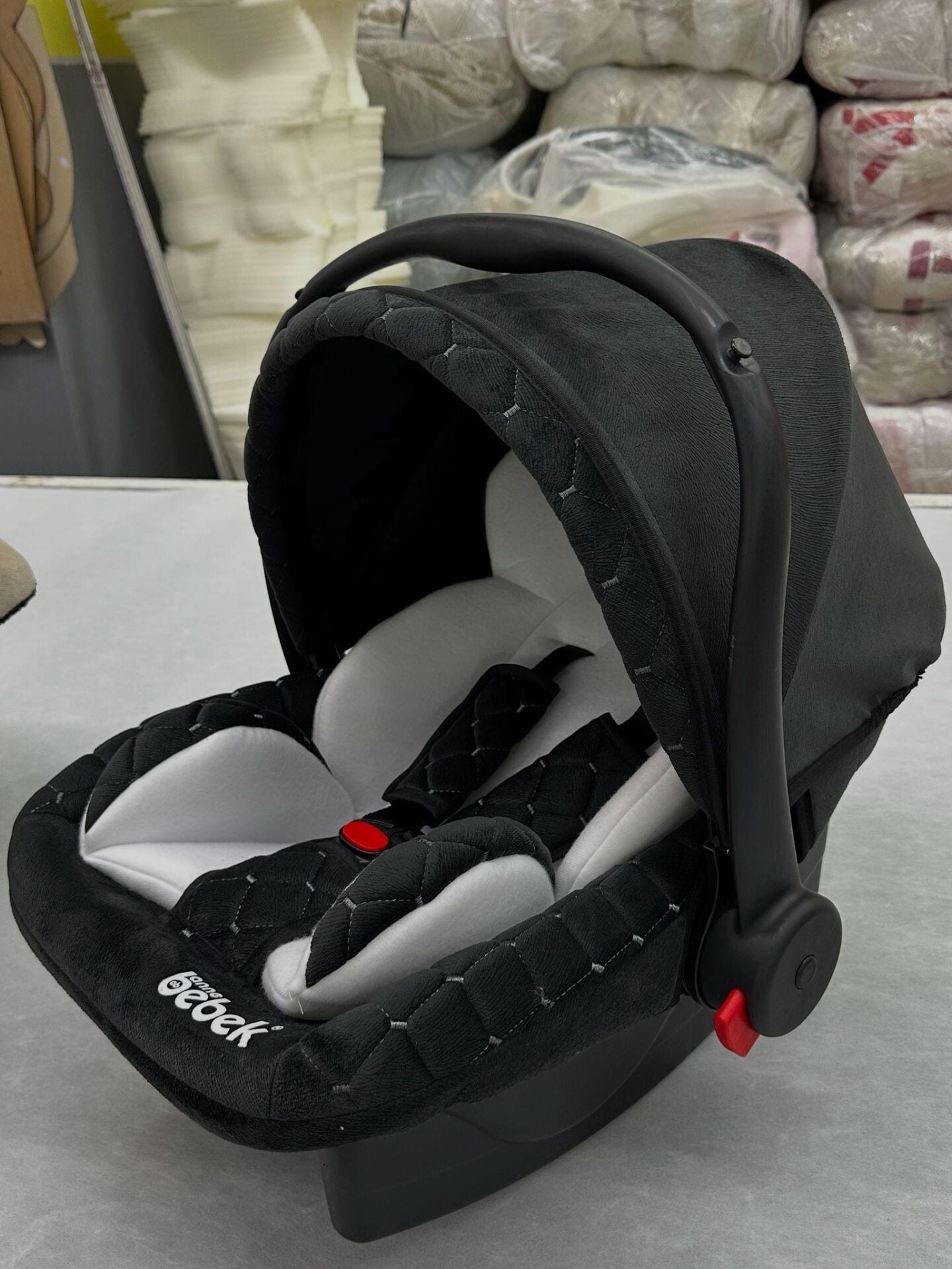 Anne Bebek Şönil Taşıma Puseti Sade Siyah