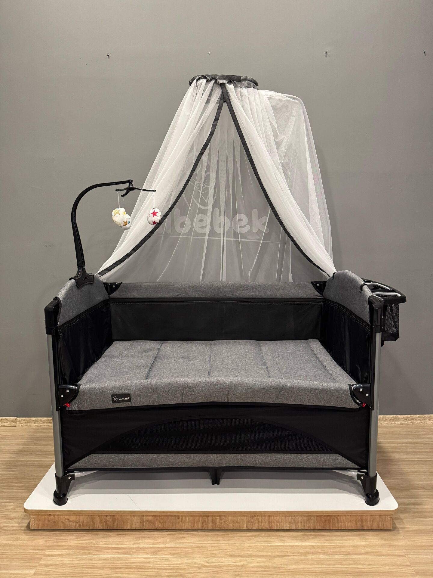 Vomero Smart Anne Yanı Sallanabilen Aksesuarlı Premium Park Beşik 70x120 Gri